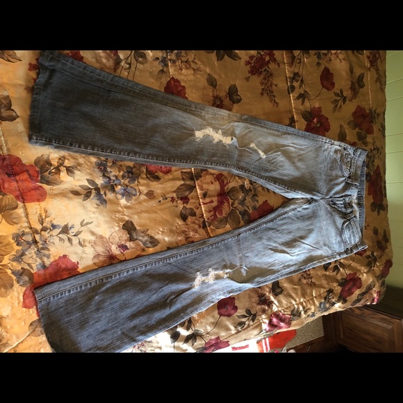 Citizens of Humanity Distressed Low Rise Bootcut - Picture 8 of 11